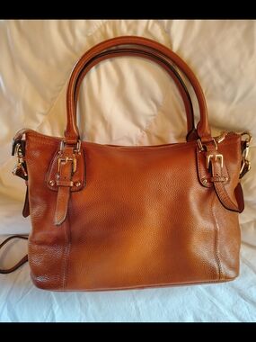 Kattee Pebbled Leather Shoulder Bag in Cognac